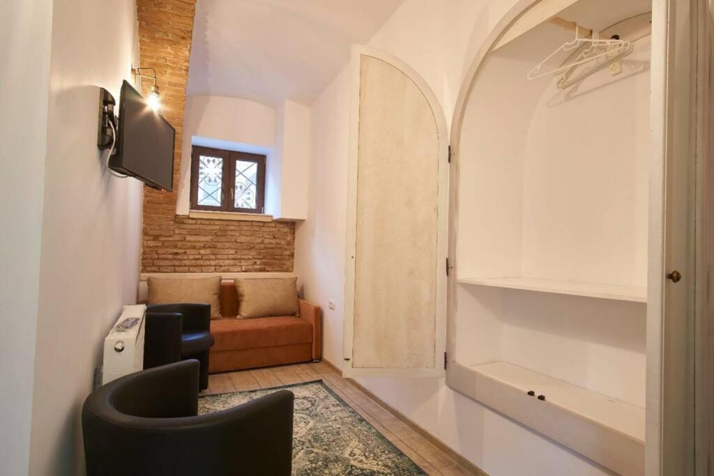 Vintage Apartament ,, Nicolux,, Centrul Vechi- Brasov Exterior photo